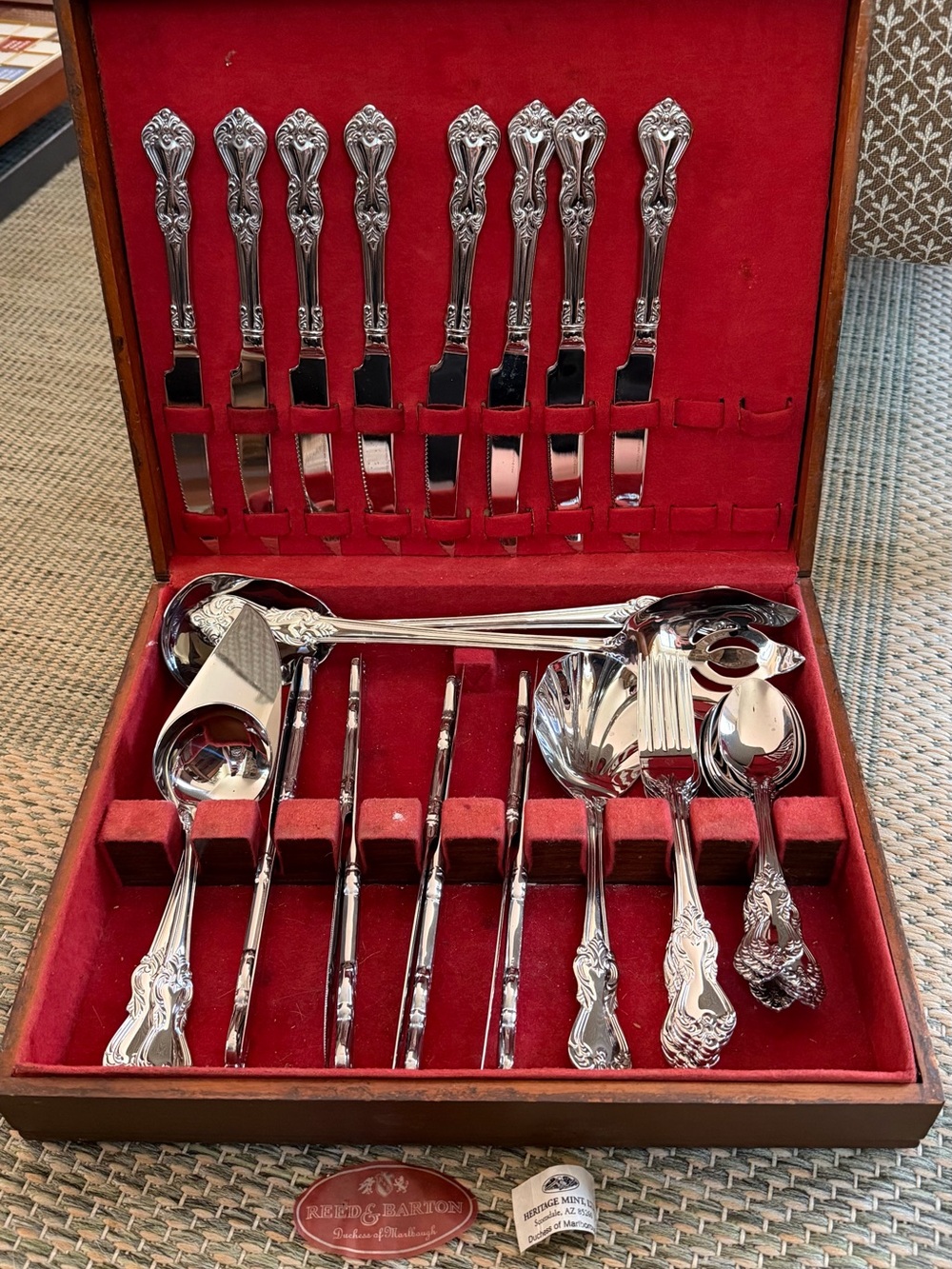Reed & Barton Silverplate 37 Piece Flatware Set in Silver